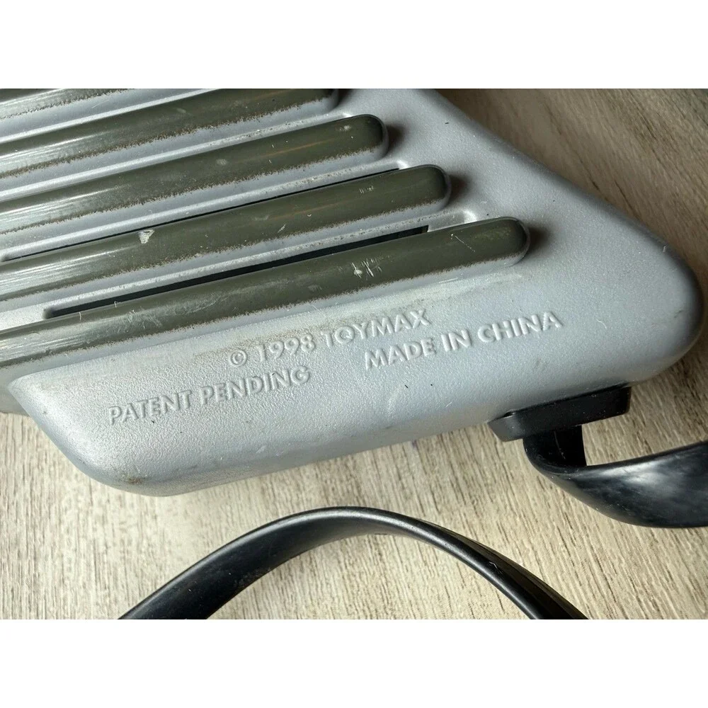 Vintage ICYNAX Electronic Light Gun Controller 1993 Gray Wired Gaming Accessory